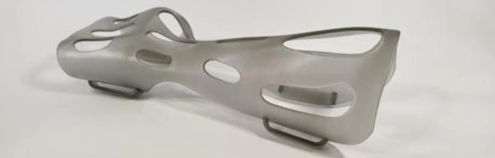 Metallic forearm splint